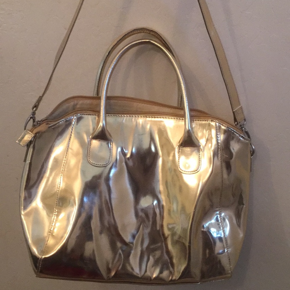 Bag in gold chrome